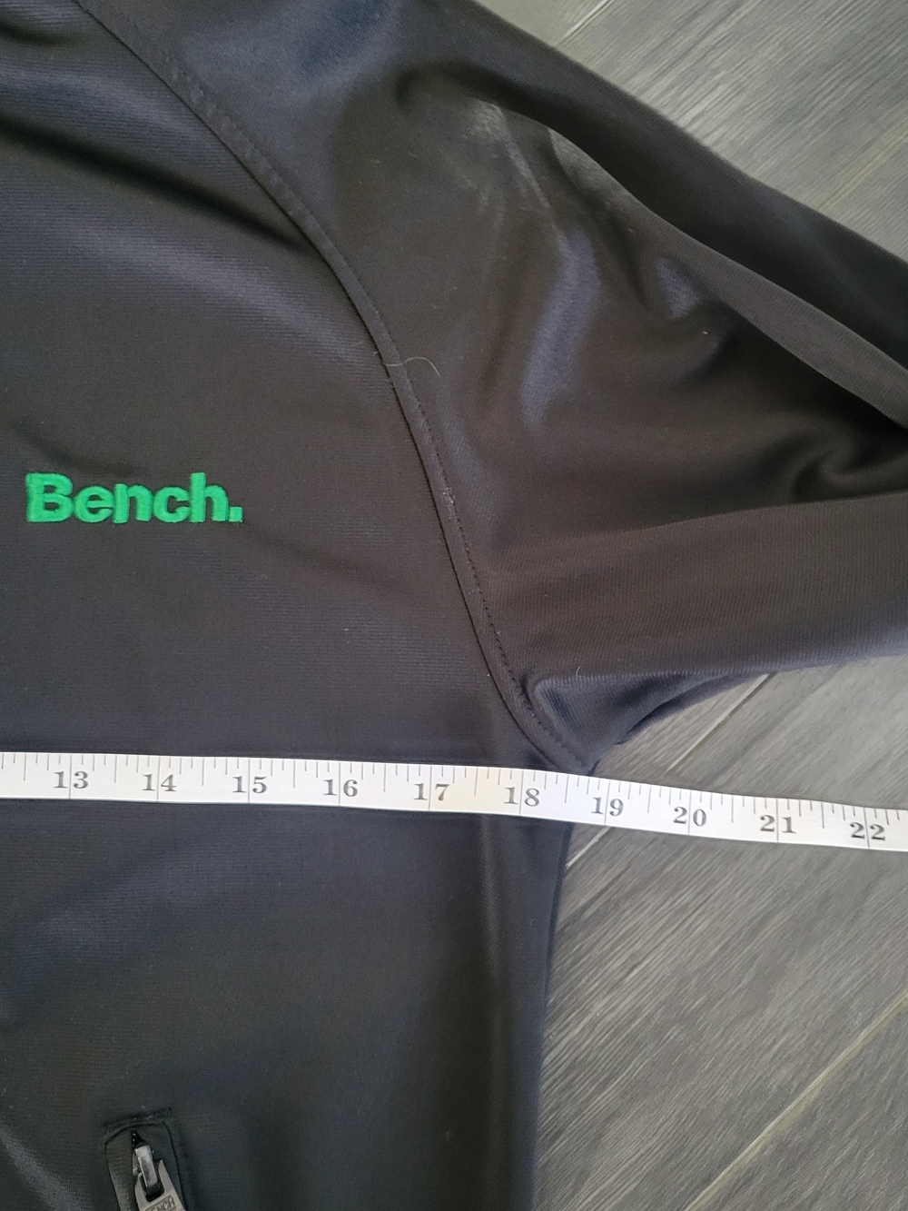 BENCH Zip-Up Jacket with Green Logo Accents Size Mens M Athleisure Lightweight - Picture 11 of 11